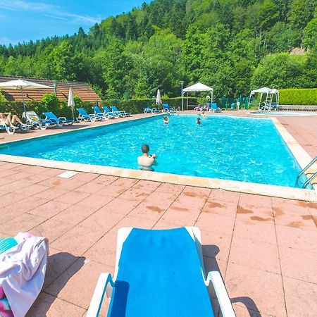 Vvf Les Fontaines Des Vosges Hotel Saales Bagian luar foto
