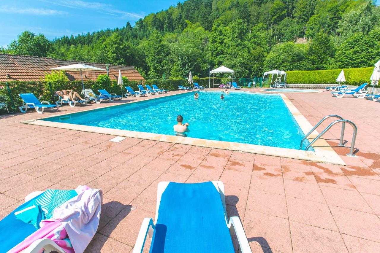 Vvf Les Fontaines Des Vosges Hotel Saales Bagian luar foto