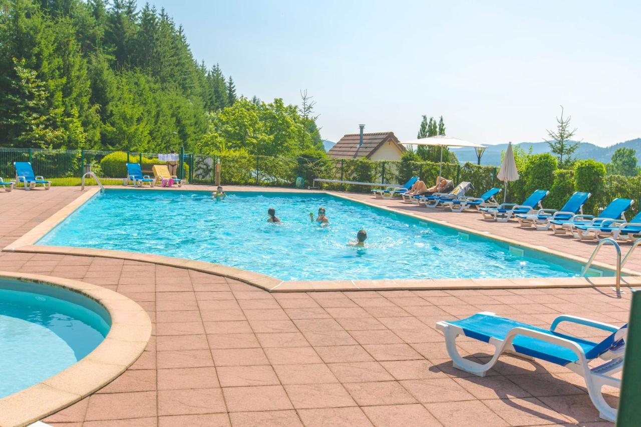 Vvf Les Fontaines Des Vosges Hotel Saales Bagian luar foto